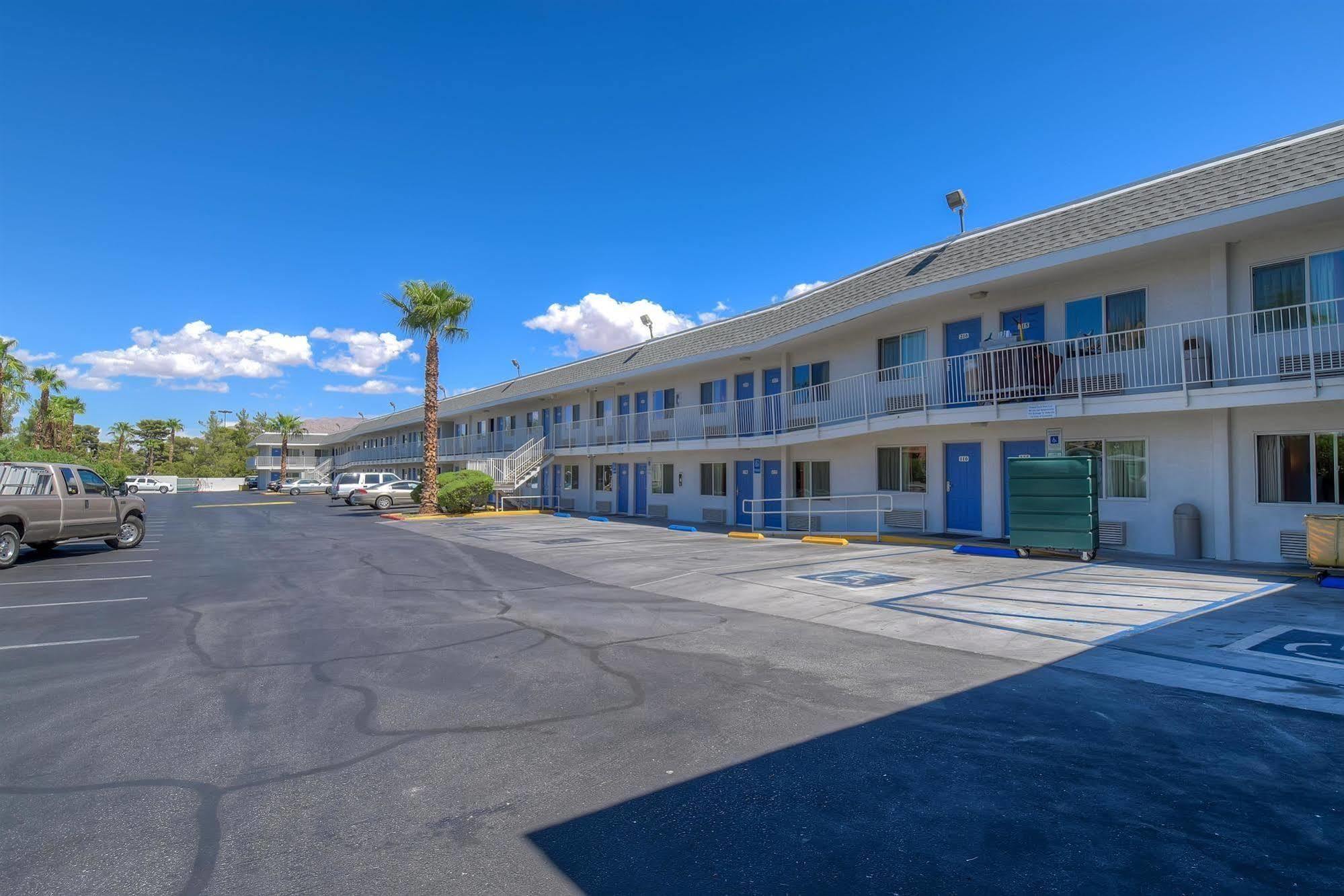 Park Inn By Radisson, Las Vegas Boulder Hwy Exterior photo