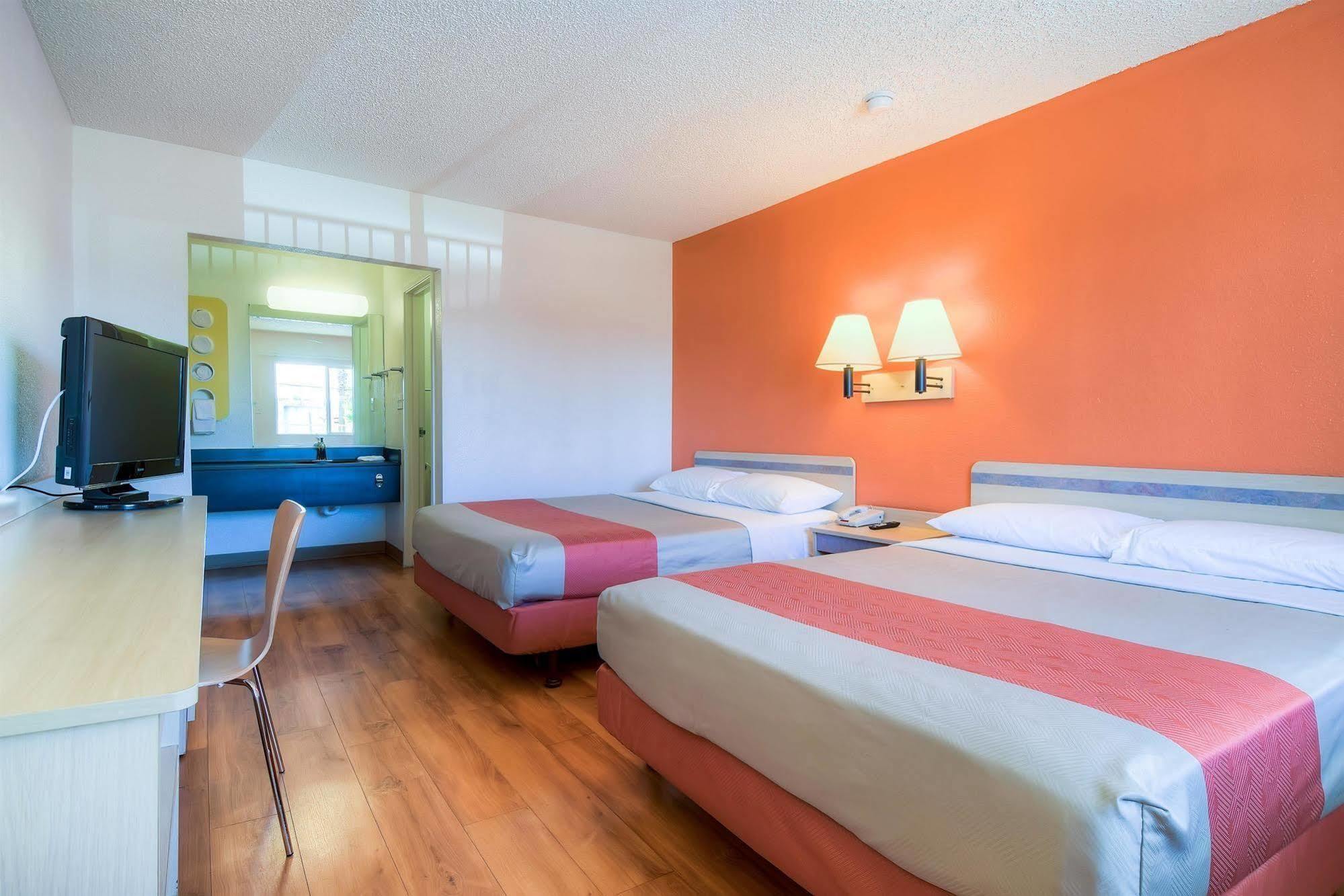 Park Inn By Radisson, Las Vegas Boulder Hwy Exterior photo
