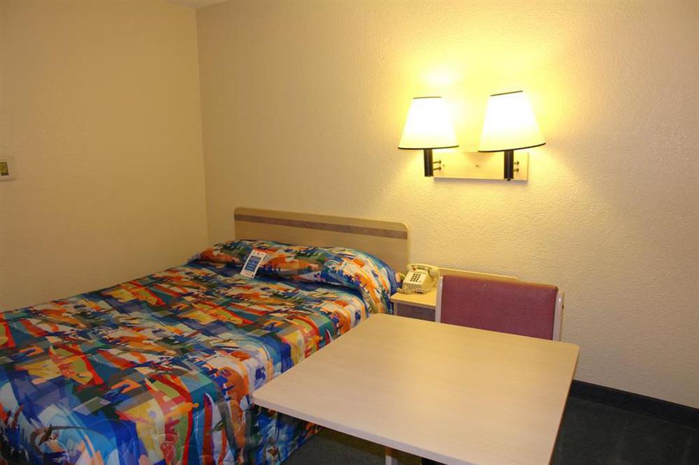 Park Inn By Radisson, Las Vegas Boulder Hwy Room photo
