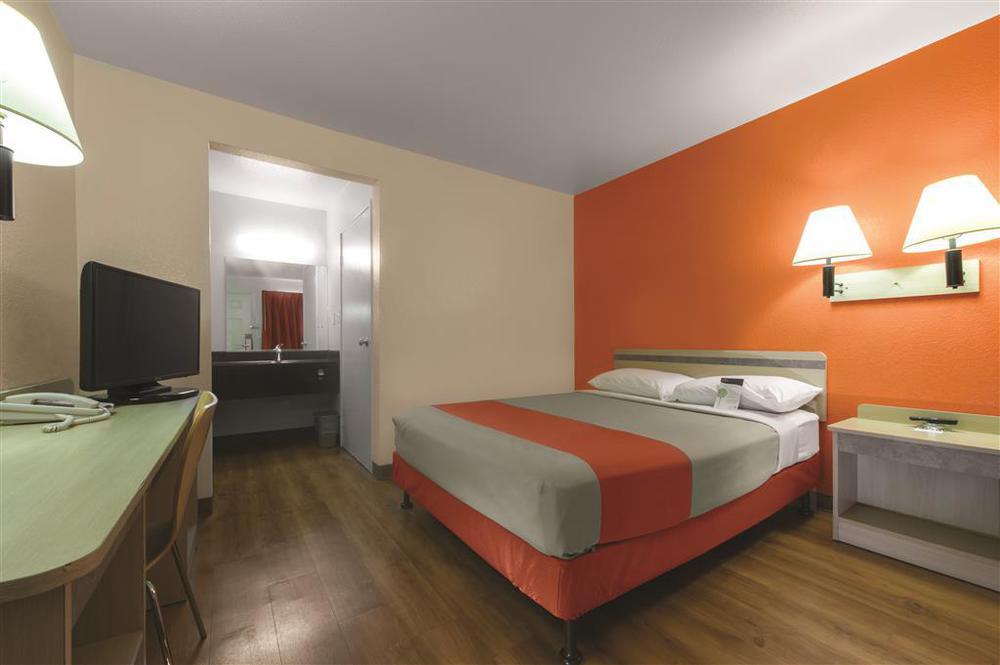 Park Inn By Radisson, Las Vegas Boulder Hwy Room photo